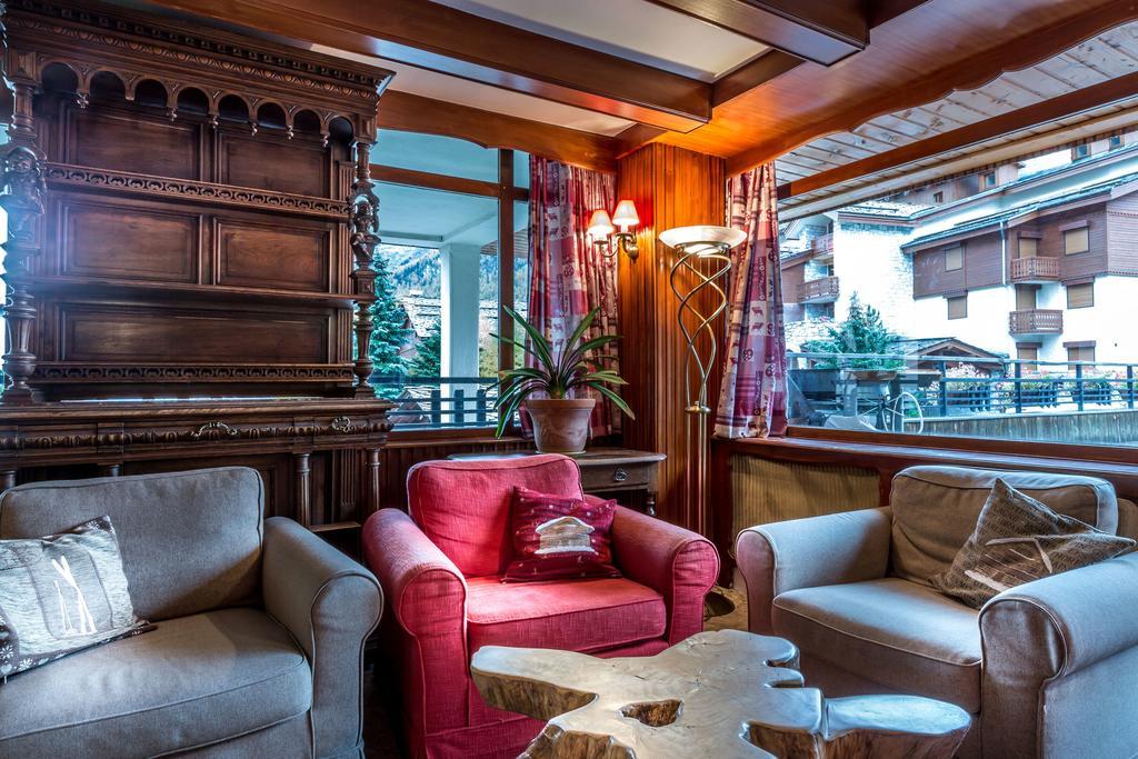 Les Cretes Blanches Hotel วาลดีแซร์ ภายนอก รูปภาพ