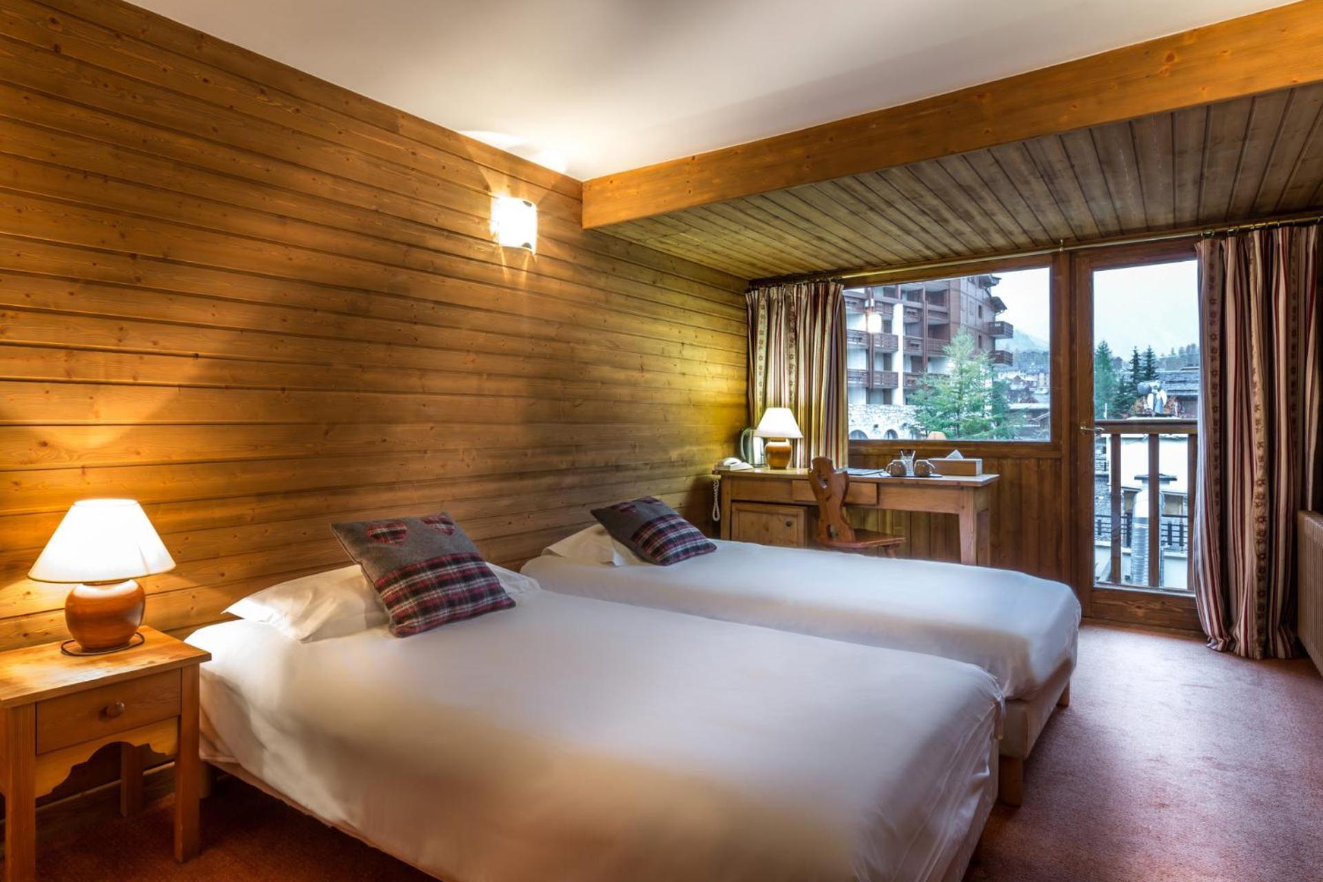 Les Cretes Blanches Hotel วาลดีแซร์ ภายนอก รูปภาพ