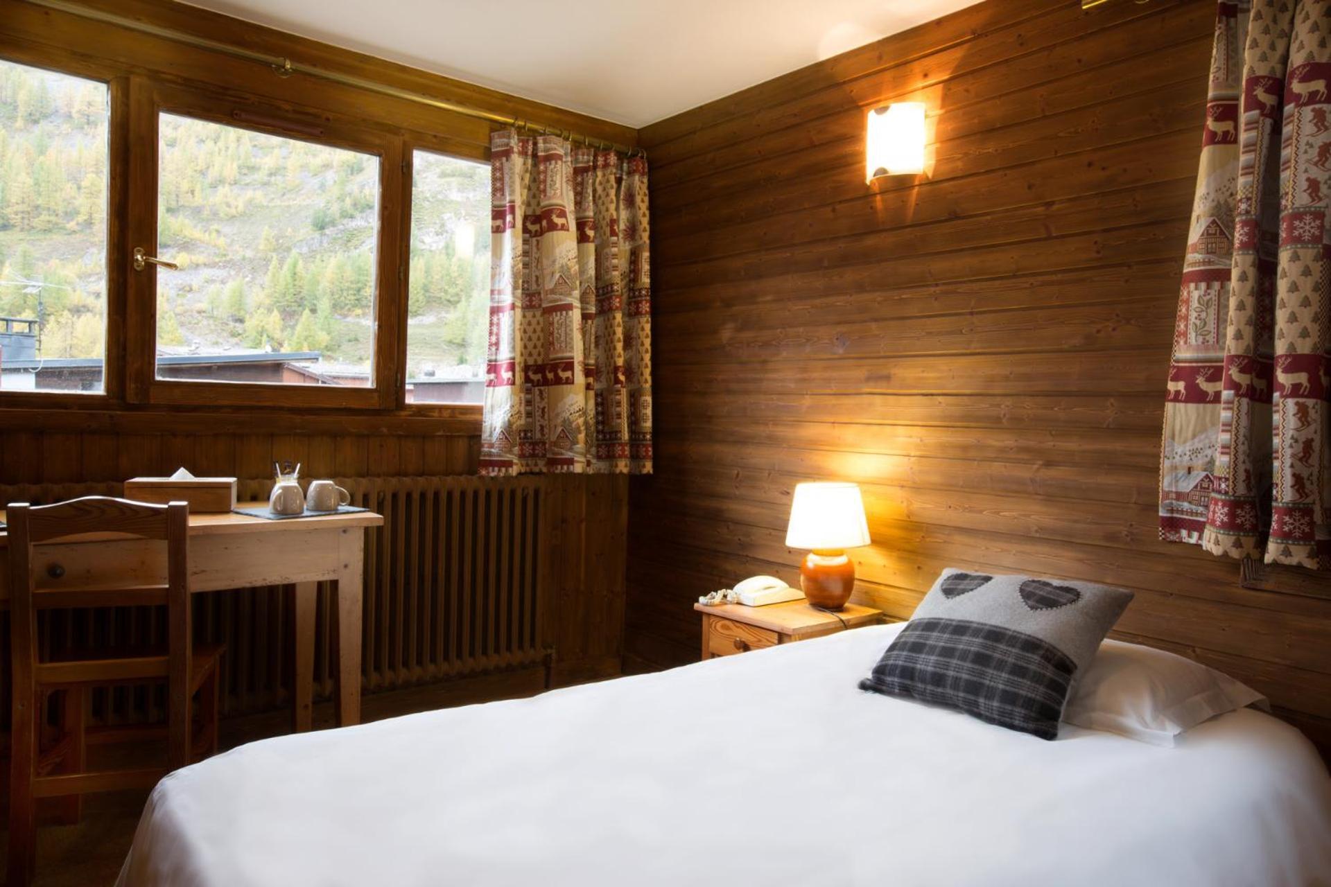 Les Cretes Blanches Hotel วาลดีแซร์ ภายนอก รูปภาพ