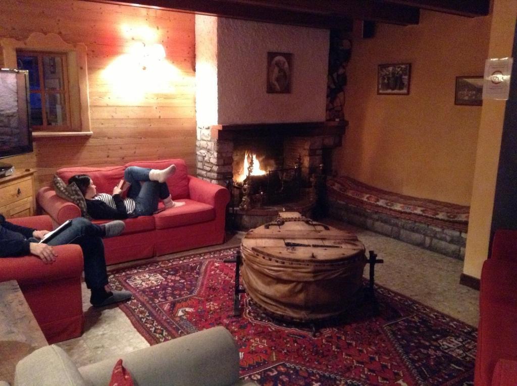 Les Cretes Blanches Hotel วาลดีแซร์ ภายนอก รูปภาพ
